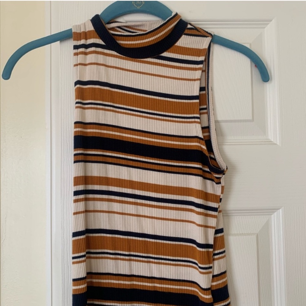 Multicolored stripped tank top